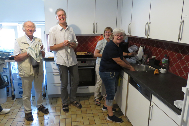 Es waren wieder viele flei&szlig;ige H&auml;nde in der K&uuml;che im Einsatz.